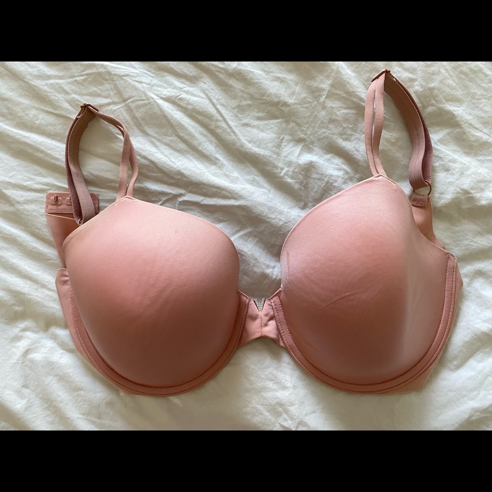 Victoria’s Secret Illusion Demi Lightly Lined Bra